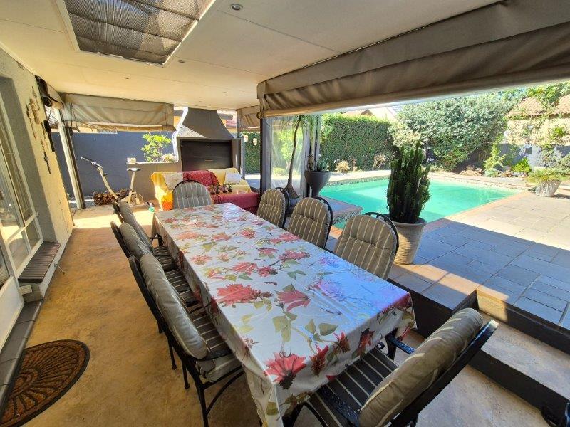 3 Bedroom Property for Sale in Farrarmere Gauteng