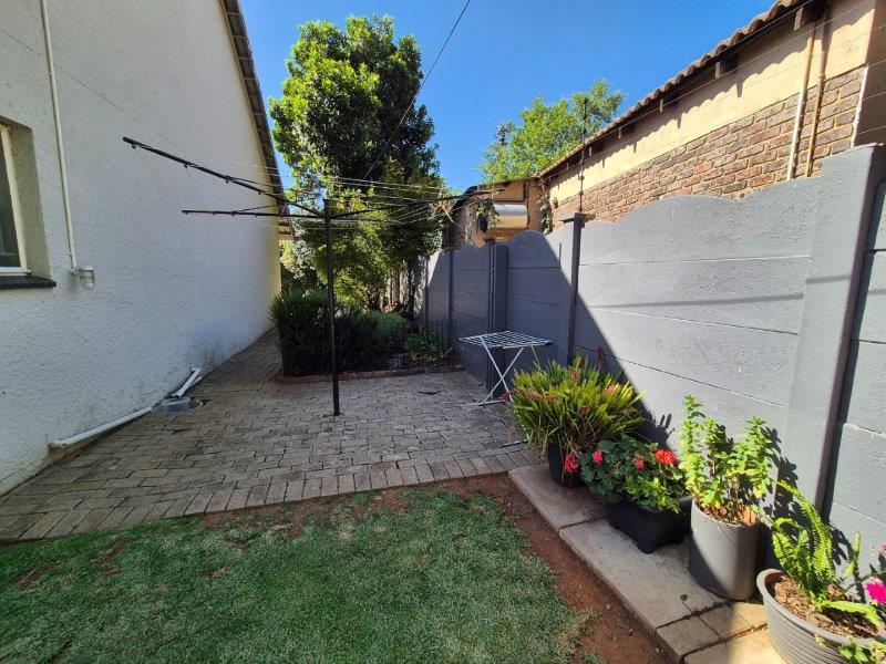 3 Bedroom Property for Sale in Farrarmere Gauteng