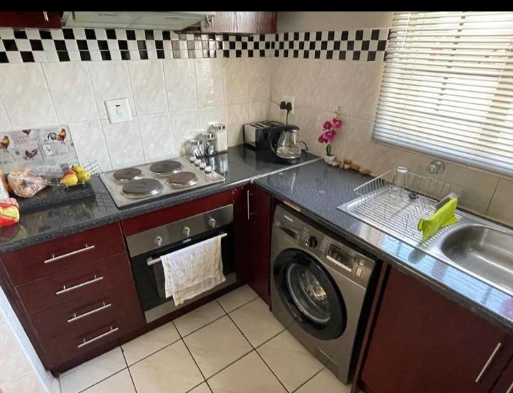 2 Bedroom Property for Sale in Vorna Valley Gauteng