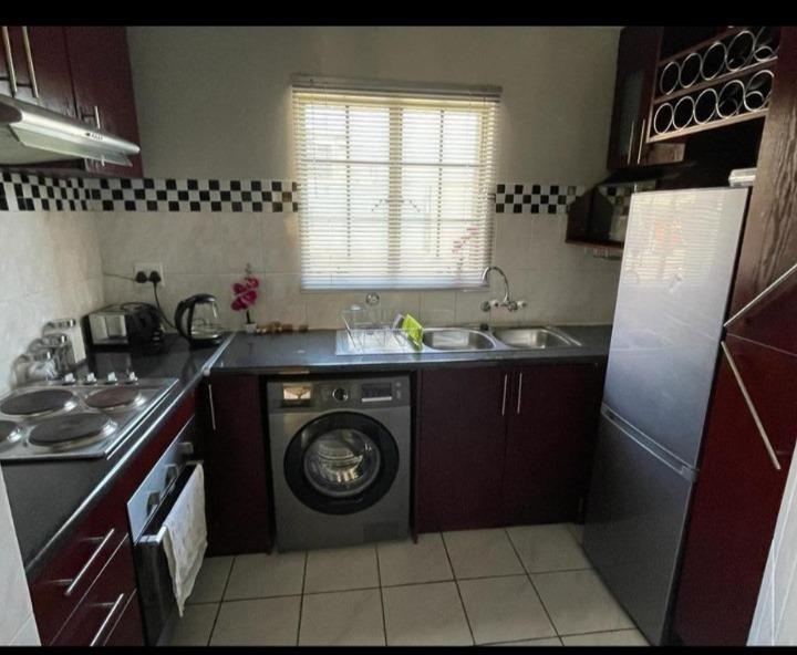 2 Bedroom Property for Sale in Vorna Valley Gauteng