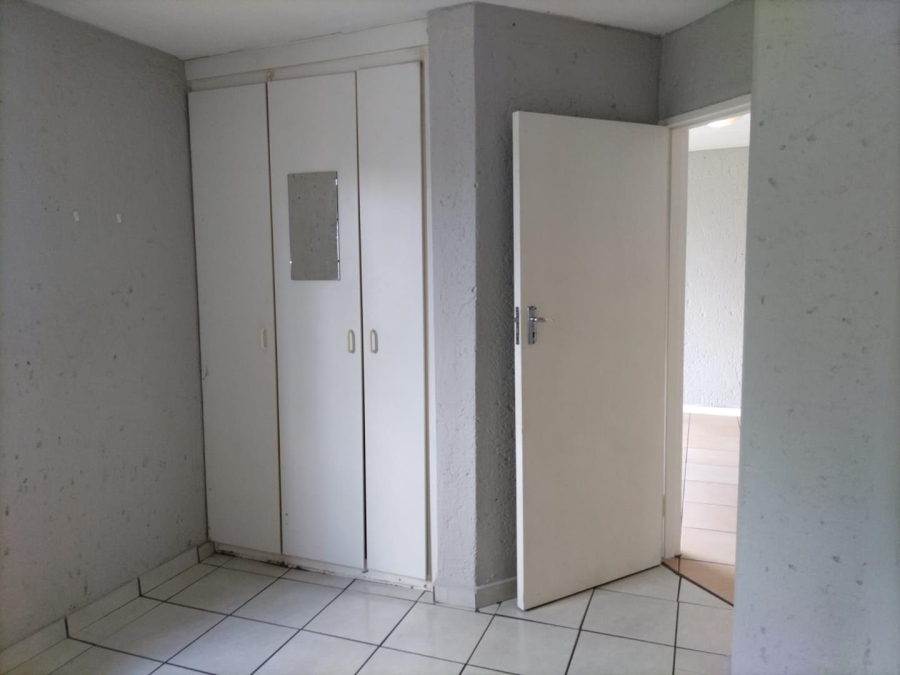 2 Bedroom Property for Sale in Vorna Valley Gauteng