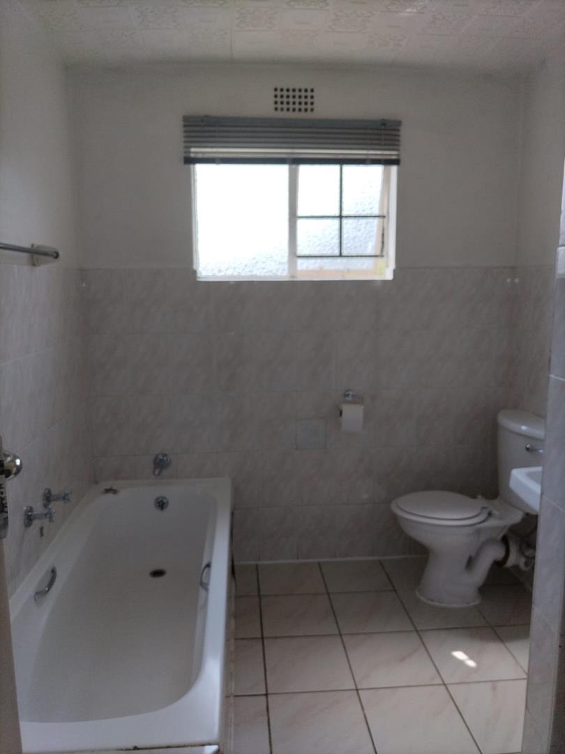 2 Bedroom Property for Sale in Vorna Valley Gauteng