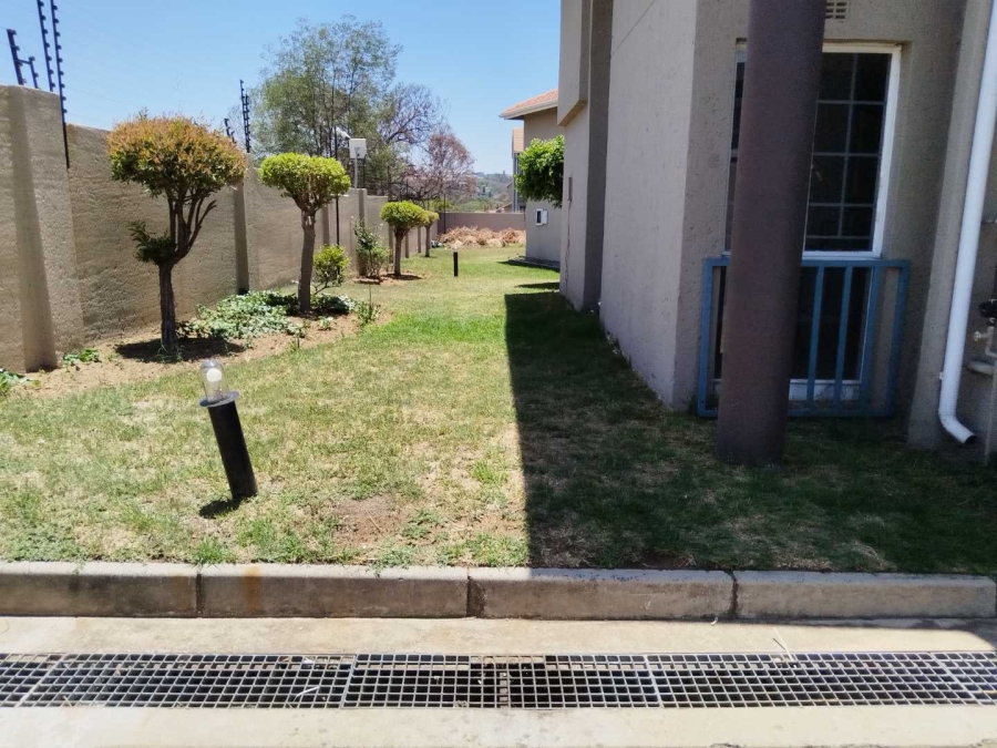 2 Bedroom Property for Sale in Vorna Valley Gauteng