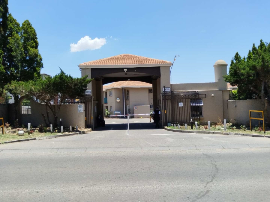 2 Bedroom Property for Sale in Vorna Valley Gauteng