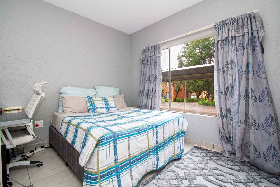 2 Bedroom Property for Sale in Wilgeheuwel Gauteng