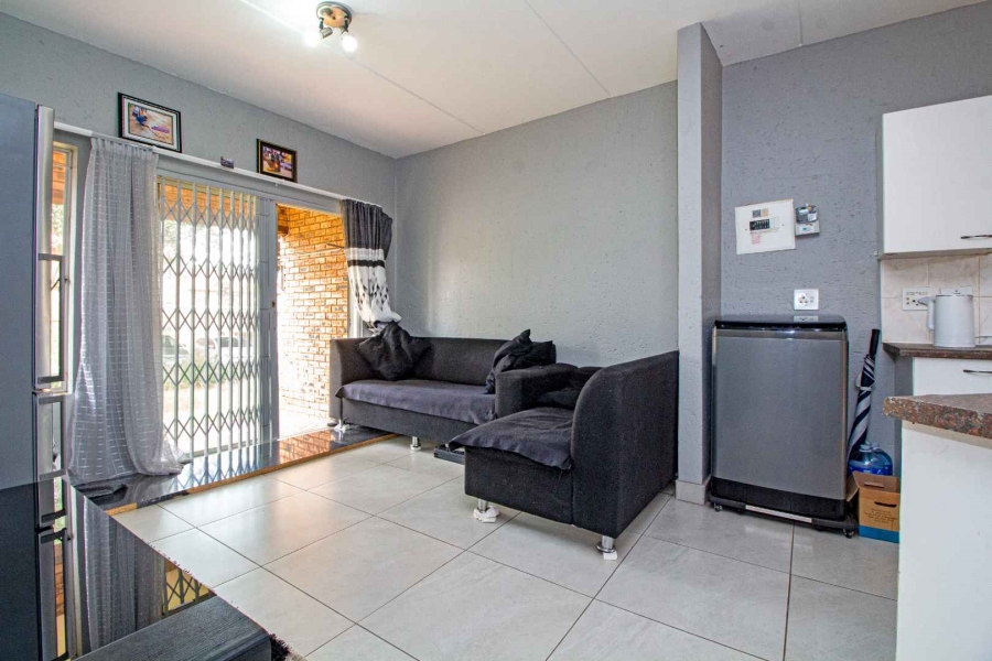 2 Bedroom Property for Sale in Wilgeheuwel Gauteng