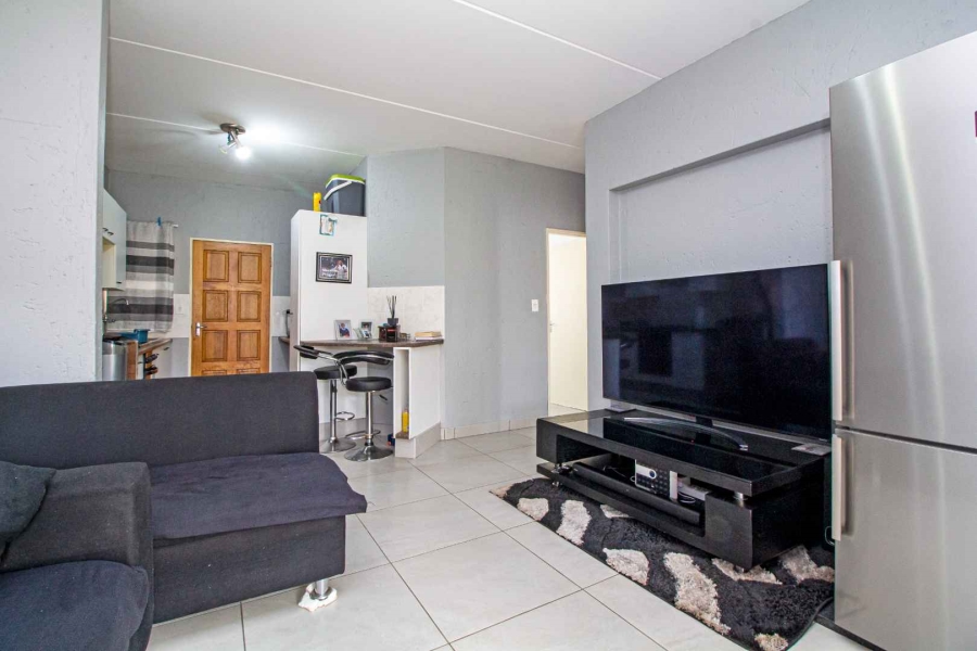 2 Bedroom Property for Sale in Wilgeheuwel Gauteng