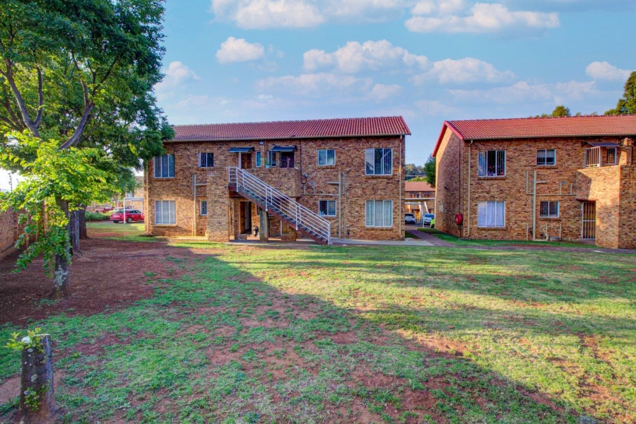 2 Bedroom Property for Sale in Wilgeheuwel Gauteng