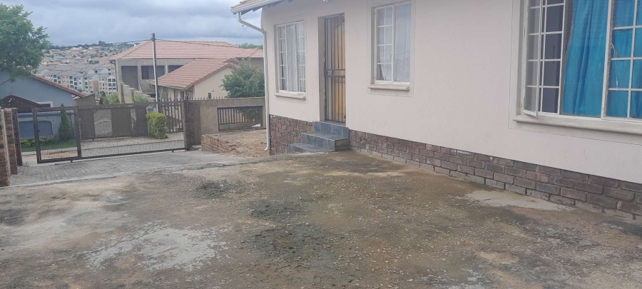 3 Bedroom Property for Sale in Cosmo City Gauteng