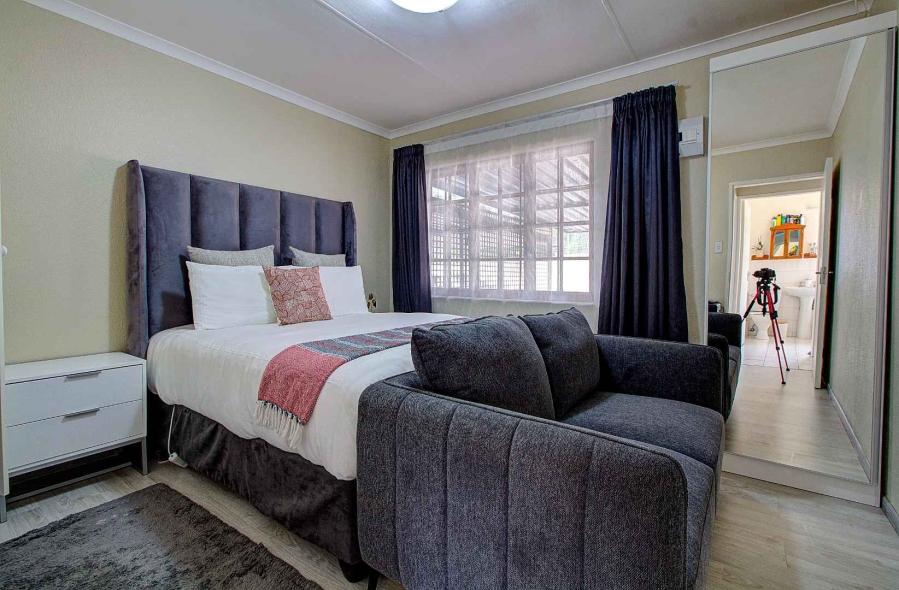 2 Bedroom Property for Sale in Weltevreden Park Gauteng