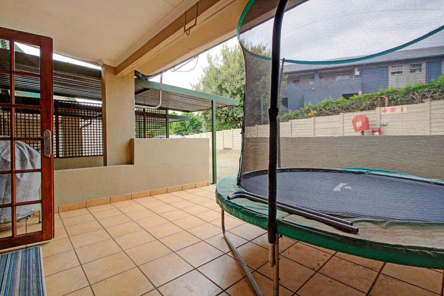 2 Bedroom Property for Sale in Weltevreden Park Gauteng