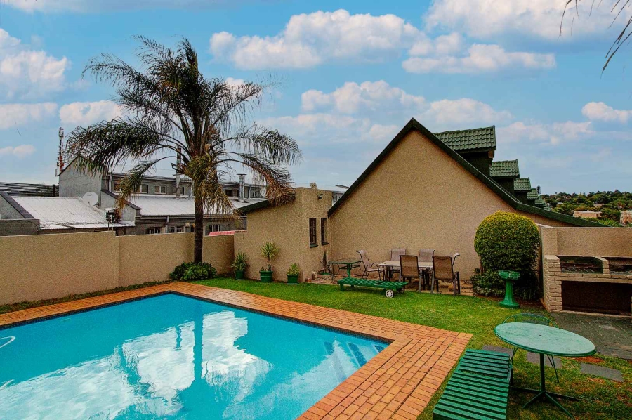 2 Bedroom Property for Sale in Weltevreden Park Gauteng