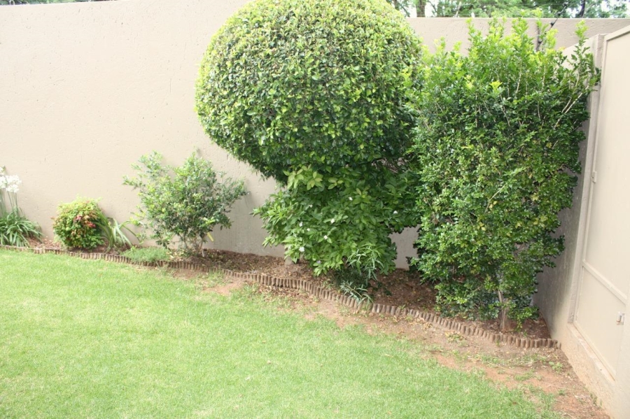 To Let 2 Bedroom Property for Rent in Sandown Gauteng