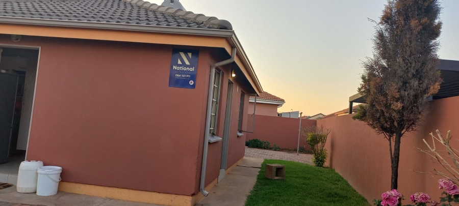 2 Bedroom Property for Sale in Crystal Park Gauteng