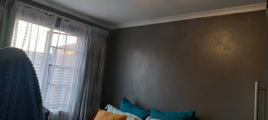 2 Bedroom Property for Sale in Crystal Park Gauteng