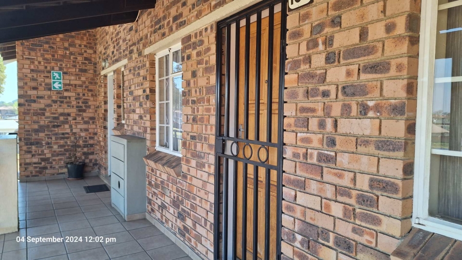 2 Bedroom Property for Sale in Comet Gauteng