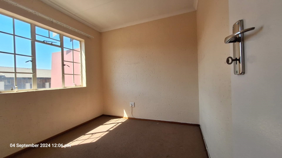 2 Bedroom Property for Sale in Comet Gauteng