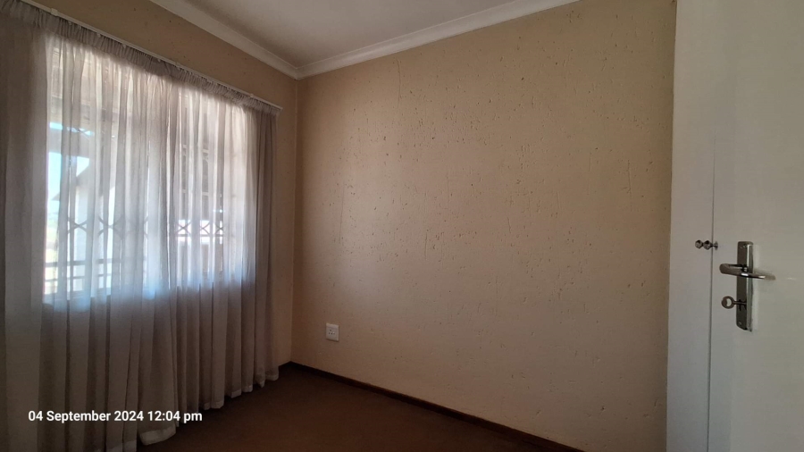 2 Bedroom Property for Sale in Comet Gauteng