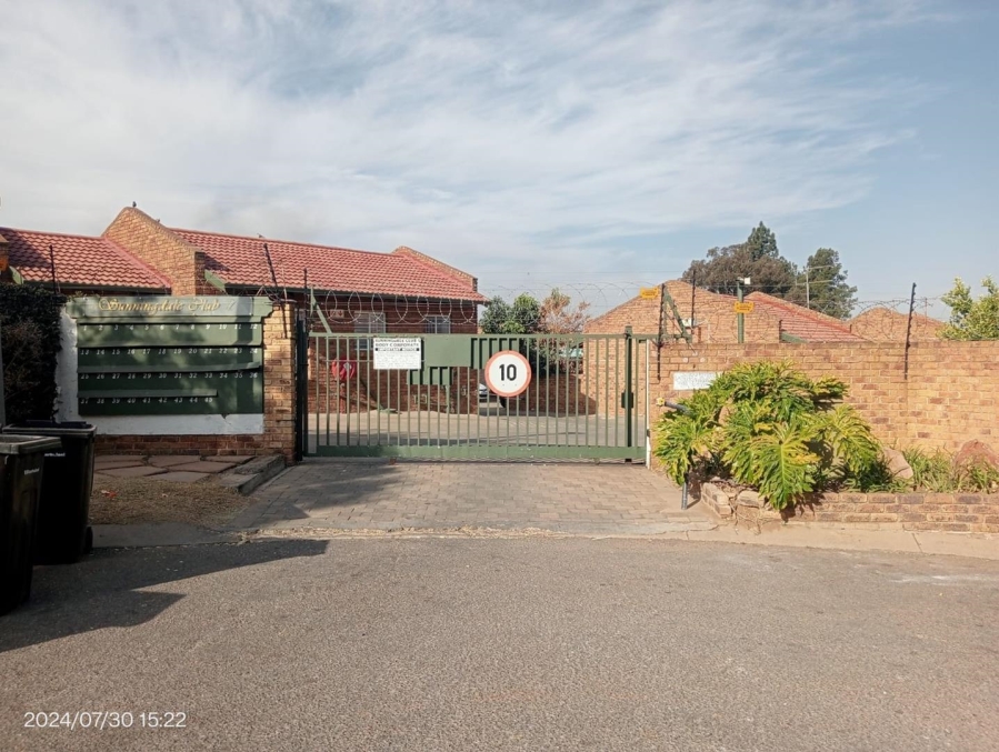 2 Bedroom Property for Sale in Birchleigh Gauteng