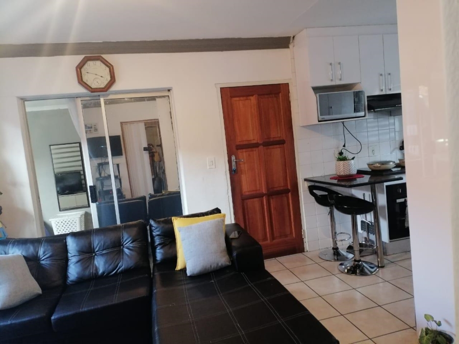 2 Bedroom Property for Sale in Birchleigh Gauteng