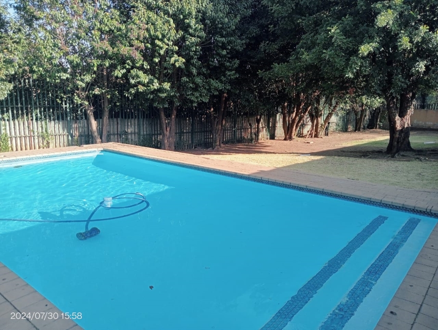 2 Bedroom Property for Sale in Birchleigh Gauteng