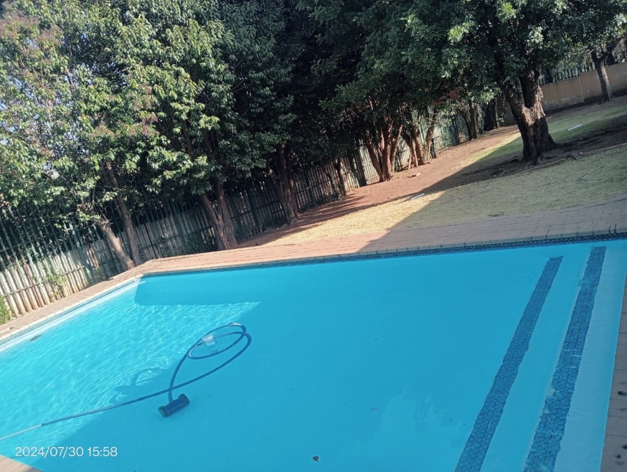 2 Bedroom Property for Sale in Birchleigh Gauteng