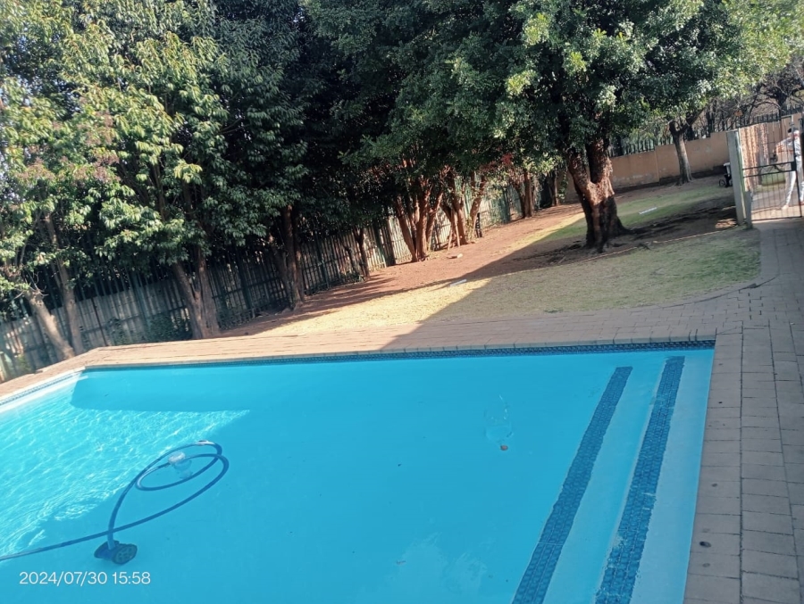 2 Bedroom Property for Sale in Birchleigh Gauteng