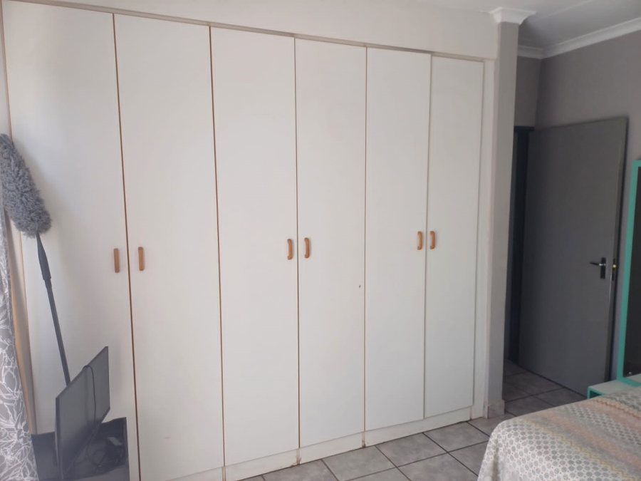 2 Bedroom Property for Sale in Sherwood Gardens Gauteng