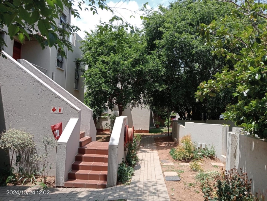 2 Bedroom Property for Sale in Paulshof Gauteng