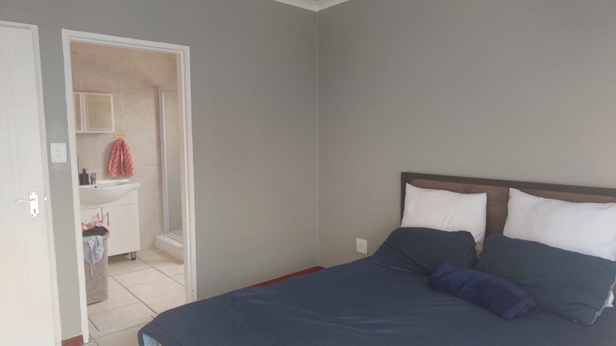 2 Bedroom Property for Sale in Paulshof Gauteng