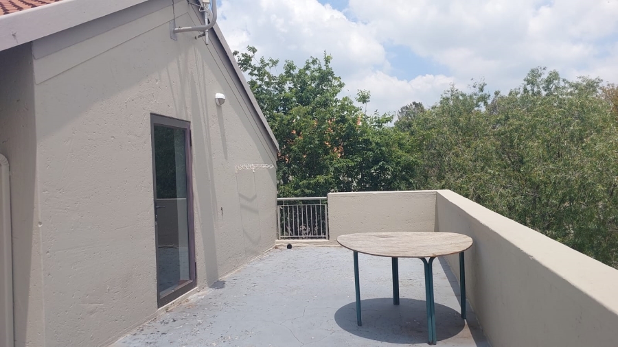 2 Bedroom Property for Sale in Paulshof Gauteng