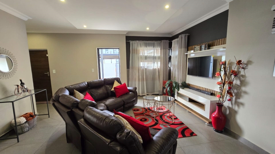 3 Bedroom Property for Sale in Equestria Gauteng