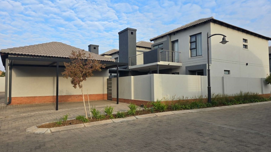 3 Bedroom Property for Sale in Equestria Gauteng