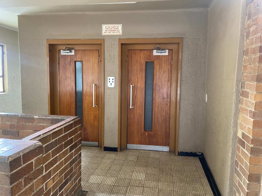 2 Bedroom Property for Sale in Krugersdorp Gauteng