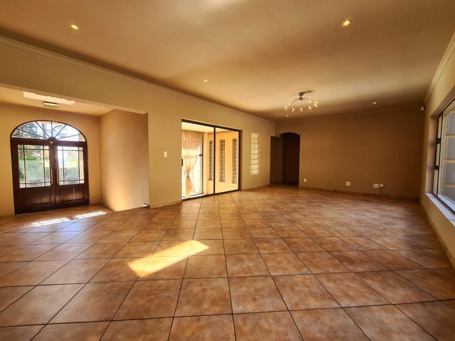 3 Bedroom Property for Sale in Sunnyrock Gauteng