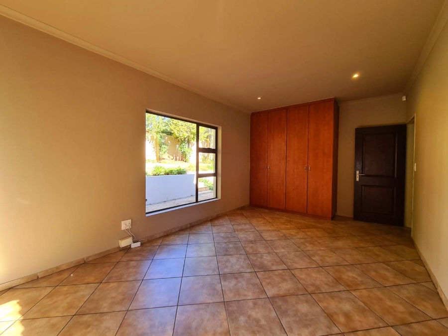 3 Bedroom Property for Sale in Sunnyrock Gauteng