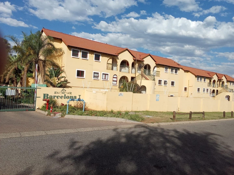 1 Bedroom Property for Sale in Sundowner Gauteng