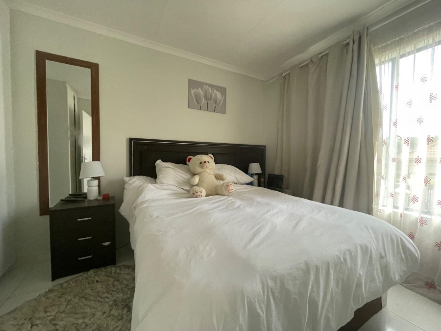 1 Bedroom Property for Sale in Esther Park Gauteng