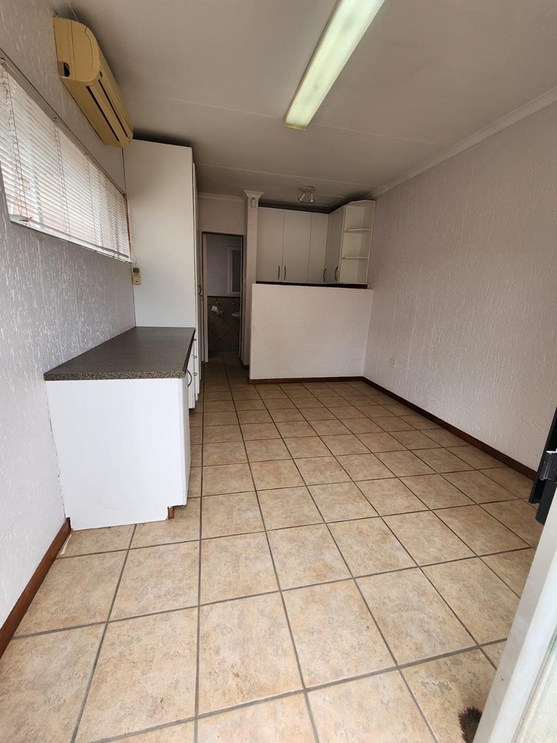 To Let 3 Bedroom Property for Rent in Magaliessig Gauteng