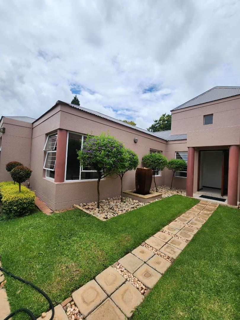 To Let 3 Bedroom Property for Rent in Magaliessig Gauteng