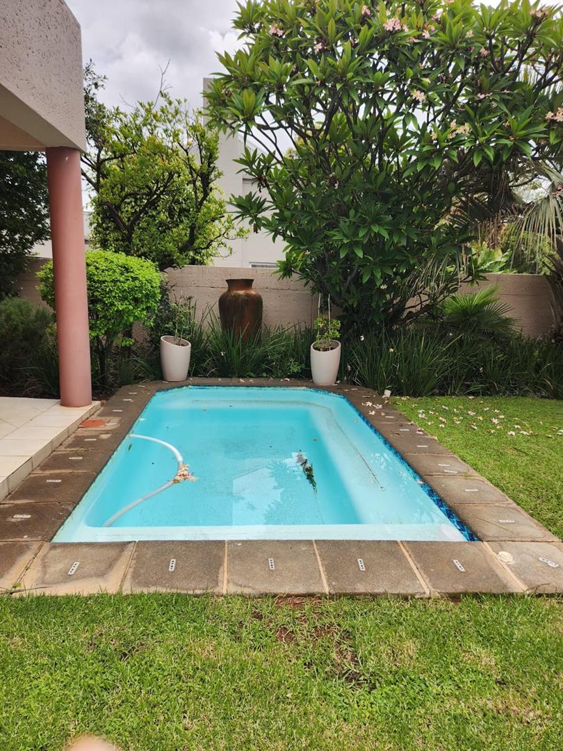 To Let 3 Bedroom Property for Rent in Magaliessig Gauteng