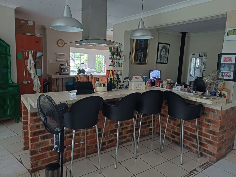 To Let 3 Bedroom Property for Rent in Fontainebleau Gauteng