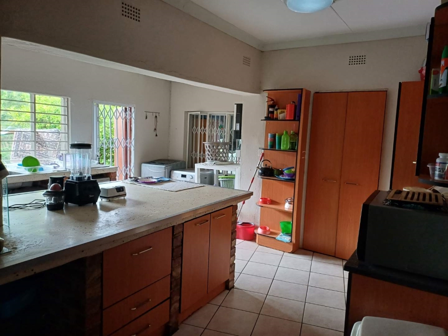 To Let 3 Bedroom Property for Rent in Fontainebleau Gauteng