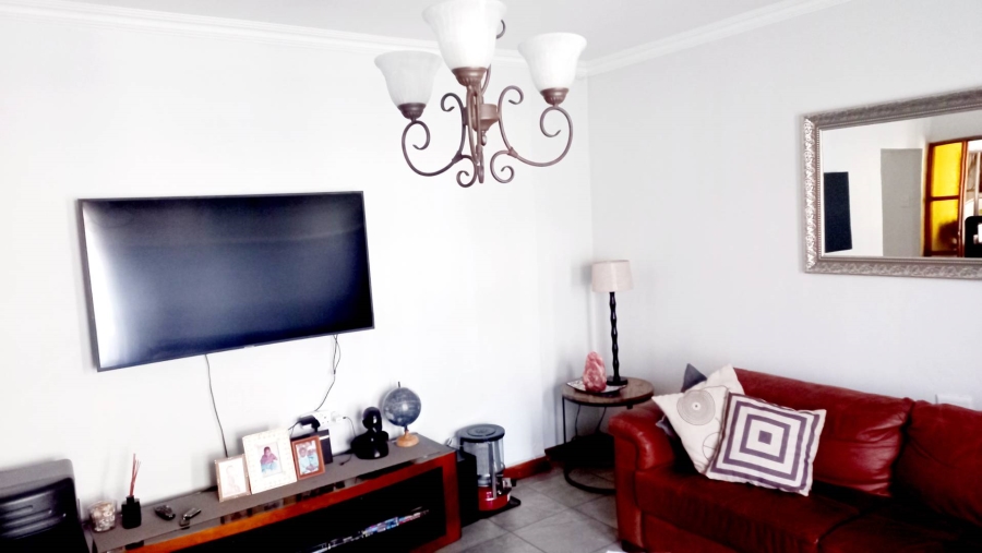 5 Bedroom Property for Sale in Tembisa Gauteng