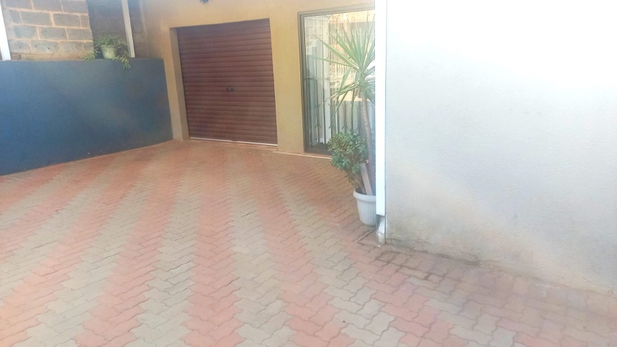 5 Bedroom Property for Sale in Tembisa Gauteng