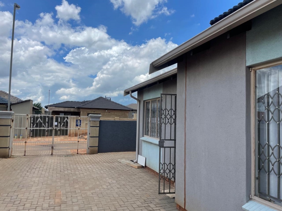 2 Bedroom Property for Sale in Sky City Gauteng