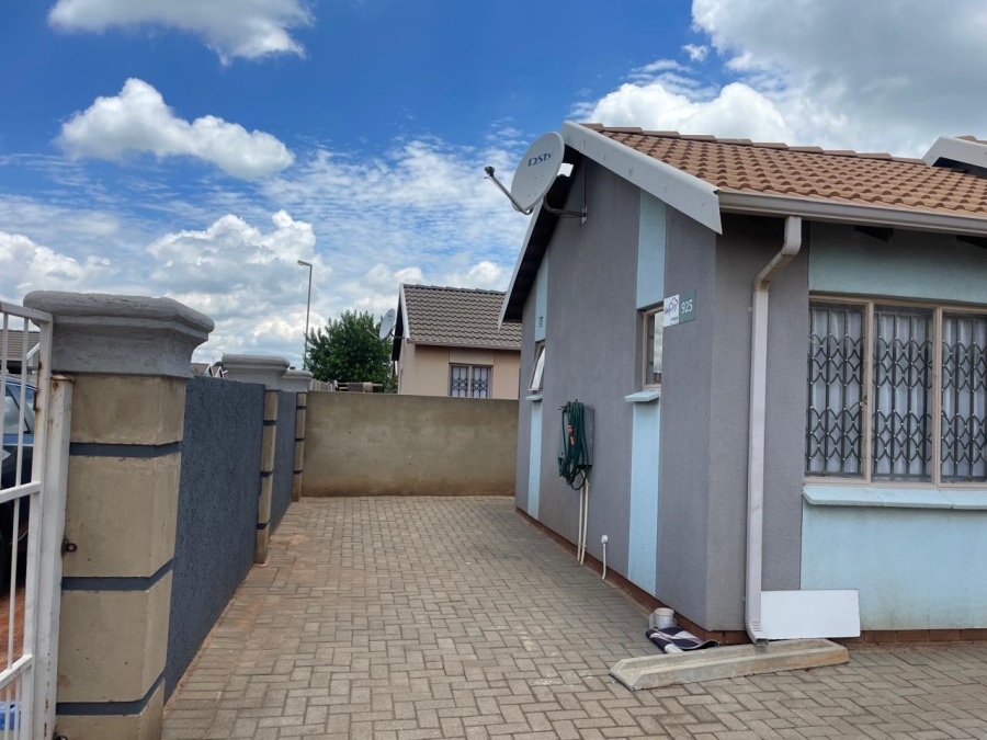 2 Bedroom Property for Sale in Sky City Gauteng