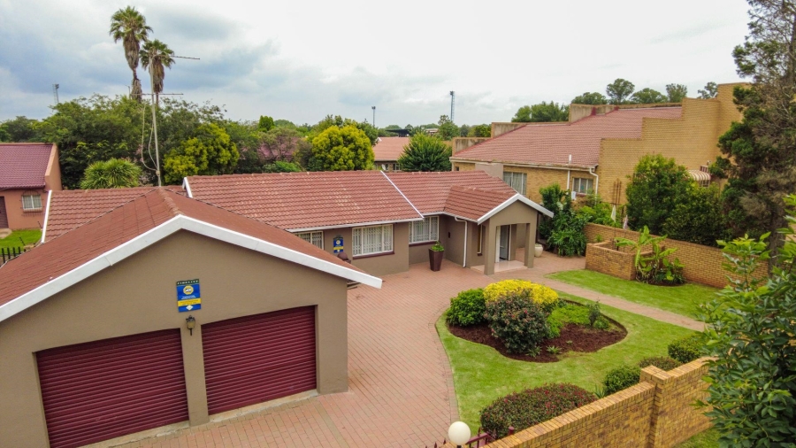 4 Bedroom Property for Sale in Bakerton Gauteng