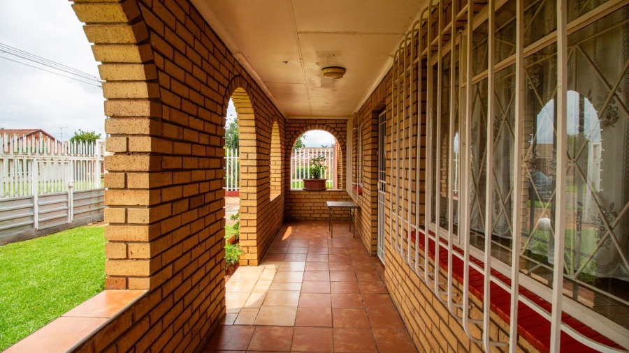 3 Bedroom Property for Sale in Bakerton Gauteng