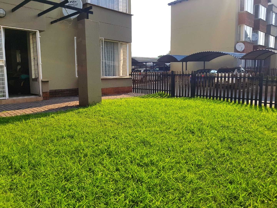 2 Bedroom Property for Sale in Montana Tuine Gauteng